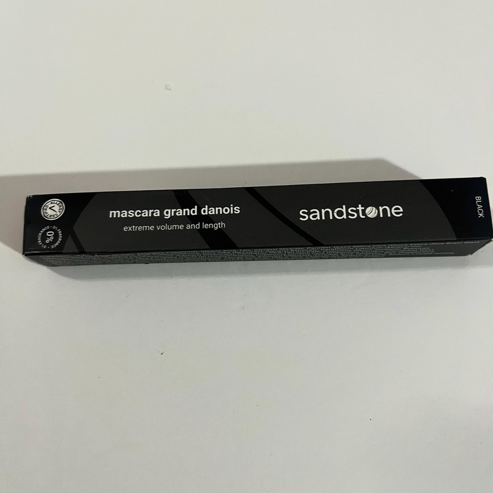 Sandstone Black Mascara